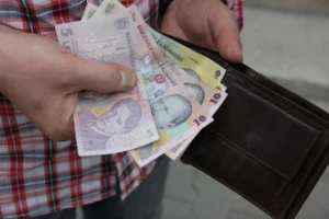 Lovitură totală pentru șoferi! Cât ajung să coste motorina și benzina: Statul ia aproape jumătate din preț la fiecare litru