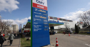 Lovitură cruntă pentru șoferi! Ce se întâmplă cu prețul benzinei după decizia Guvernului: „Este o măsură aberantă”