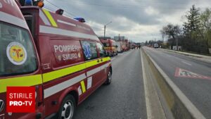 Tragedie evitată la secundă în Tărtășești! Microbuz școlar plin cu copii, spulberat de un TIR. Plan Roșu activat!