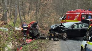 Tragedie la Cluj! O femeie de 53 de ani a intrat pe contrasens: trei victime ajunse la spital în stare critică