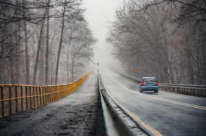 Prăpăd în România! Se depune strat gros de zăpadă și vântul suflă cu putere. Lista celor 20 de județe vizate de ANM