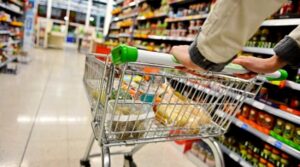 Greșeala uriașă pe care o fac gospodinele! Cele 5 alimente din supermarket pe care bucătarii nu le pun niciodată în coș