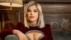 Adio, blond iconic! Loredana Groza, apariție de nerecunoscut: s-a tuns scurt și s-a făcut brunetă la 56 de ani!