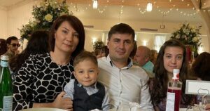 Destin frânt pentru o familie! Mergeau la o nuntă, dar au sfârșit într-un carambol