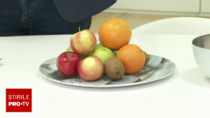 Greșeala uriașă pe care o fac românii! De ce bananele nu trebuie să stea niciodată lângă alte fructe în casă