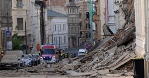 Clipe de coșmar în Germania! Două românce, căutate sub dărâmături după ce un bloc s-a prăbușit în urma unei explozii