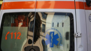 Două femei au ajuns la spital după ce un autobuz a frânat brusc