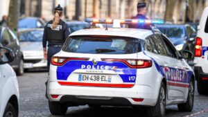 Gestul incredibil al unui român în Franța! 11 persoane înghesuite în mașină, un bebeluș a fost găsit în portbagaj