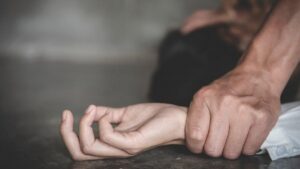 O minoră de 14 ani a născut. Bărbatul de 33 de ani din Suceava a fost arestat preventiv