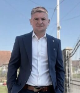O seară în oraș s-a transformat într-o tragedie. Un bărbat de 40 de ani a murit după o altercație pornită de la un gest banal