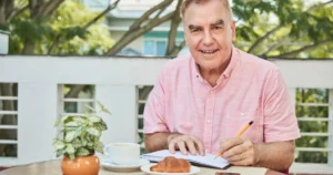 Pensionari, grăbiți-vă! Vechimea la pensie se scumpește de la 1 iulie. Când merită să plătești și când pierzi bani