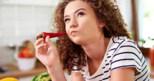 Ingredientul banal care scade riscul de deces cu 25%. De ce ar trebui să îl consumi zilnic, dar și cine trebuie să îl evite cu orice preț.