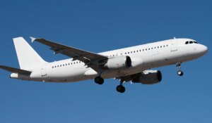 Sfârșit neașteptat pentru un tată a trei copii! A murit după ce a creat haos la bordul unui avion!