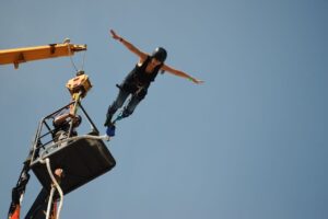 Cine a fost tânăra care a sfârșit cumplit după un salt cu bungee jumping. Mesajul postat înainte de dispariție