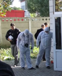 Tortură în propria casă: I-a cusut buzele colegei cu ac și ață. Cum a reușit victima să ceară ajutor
