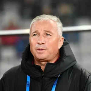 Dan Petrescu, prima apariție după un an de chin! Cum a fost surprins antrenorul după operația suferită