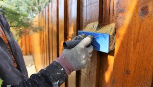 Atenție, proprietari de case! Detaliul de la gard sau fațadă care vă poate aduce o amendă de 5.000 de lei