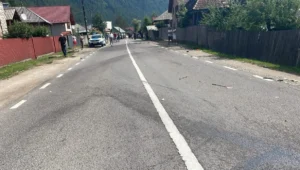 O manevră riscantă a unui șofer de 19 ani a curmat o viață. Detalii cutremurătoare despre tragedia de pe marginea drumului