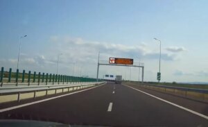 Scene halucinante pe Autostrada A7! Un șofer de 77 de ani a condus pe contrasens